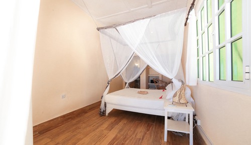 Bungalow, Sea View
