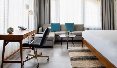 Suite, 1 cama de matrimonio grande, vistas a la ciudad, en esquina