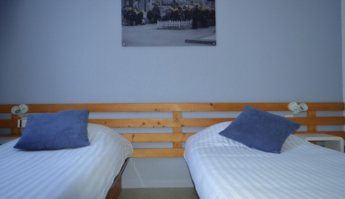 Habitación con 2 camas individuales