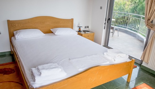 Estudio superior (2 adults)