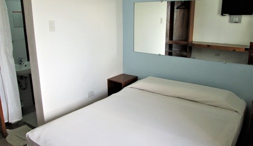 Habitación con 1 cama doble o 2 individuales