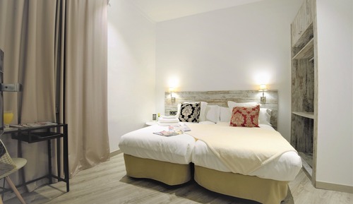 Habitación clásica con 2 camas individuales