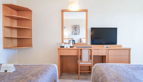 Habitación estándar, vistas parciales al mar