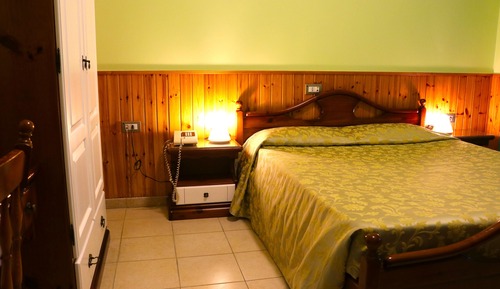 Habitación económica doble (1 letto matrimoniale)