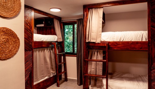 10 Bed Dorm