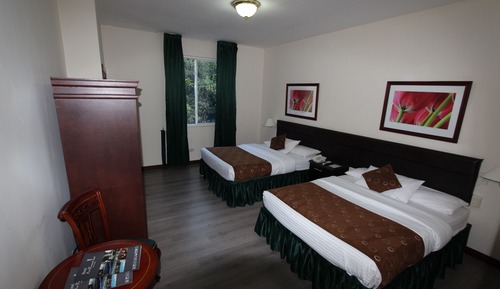 Habitación clásica doble, 2 camas de matrimonio
