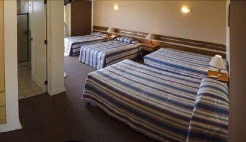 Habitación cuádruple básica, varias camas