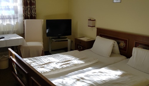 Habitación doble, en edificio anexo