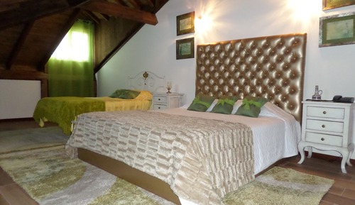 Habitación triple Deluxe, 1 cama de matrimonio grande