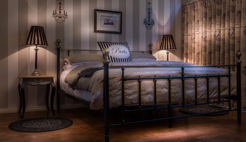 Casa de campo romántica, 1 cama de matrimonio grande, vistas al jardín, junto a la montaña
