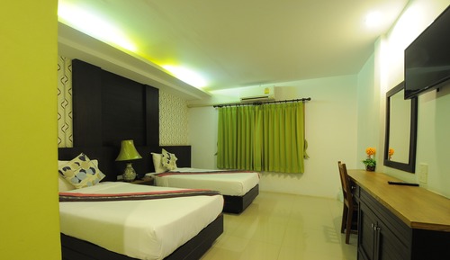 Standard Twin Room 