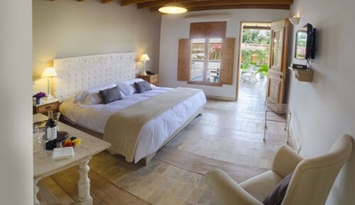 Habitación superior, 1 cama de matrimonio grande, vistas a la piscina
