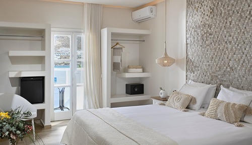 Deep Blue Triple Room Sea View