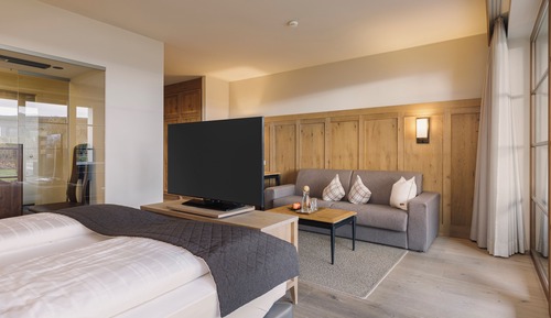 Habitación Deluxe doble, bañera de hidromasaje, en la zona del jardín