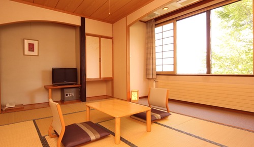 Habitación tradicional, en edificio anexo (Economy Japanese Style)