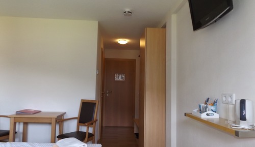 Habitación estándar con 2 camas individuales, 1 cama doble, no fumadores, vistas a la montaña