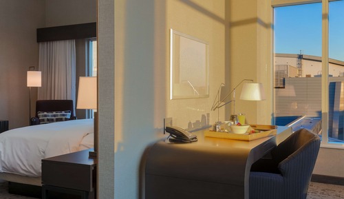 Suite, 1 cama de matrimonio grande con sofá cama, en esquina