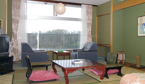 Habitación estándar con 2 camas individuales, no fumadores, vistas al lago (Japanese Western)