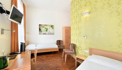 Habitación clásica con 2 camas individuales