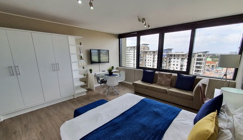 Apartamento, vistas al canal