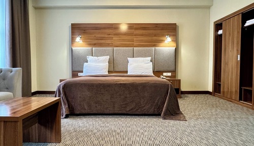 Habitación de lujo con 1 cama doble o 2 individuales, 1 cama de matrimonio grande