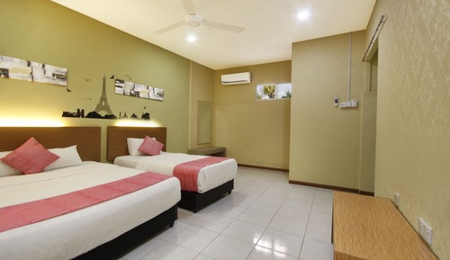 Standard Quintuple Room