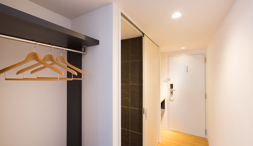 Habitación, no fumadores, planta baja (Zen, w/ Bathtub & Fan, No AC)