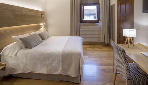 Habitación estándar con 1 cama doble o 2 individuales