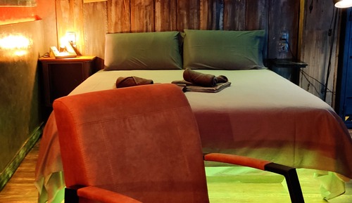 Suite estudio ejecutiva, 1 cama de matrimonio grande, vistas parciales al mar