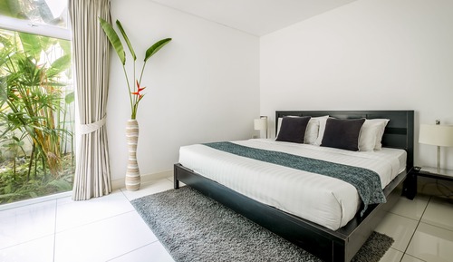 One Bed Suite