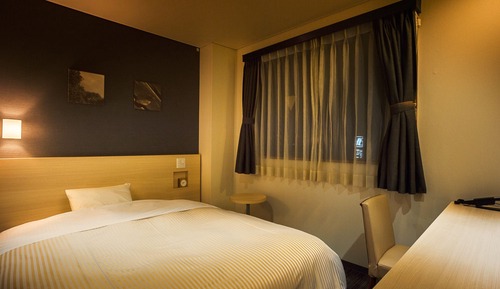 Habitación individual, no fumadores (Check-in time ends at 9PM)