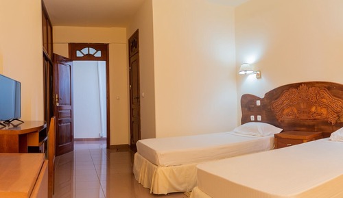 Habitación clásica con 2 camas individuales