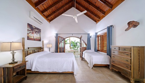 Lower Jungle House