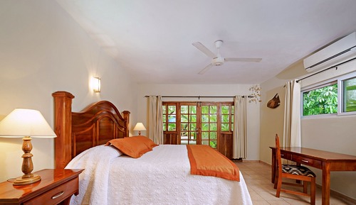 Lower Reef House