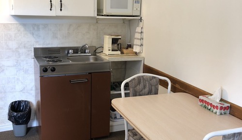 Suite, 1 cama de matrimonio, cocina básica