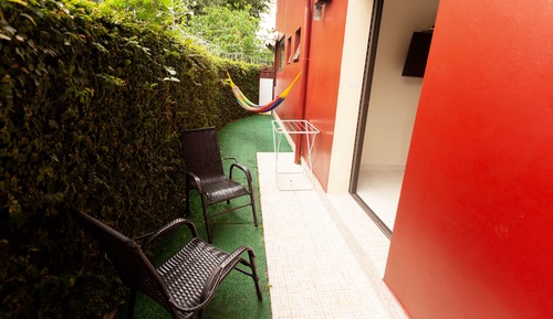 Habitación cuádruple Confort, 1 habitación, baño privado, en la zona del jardín