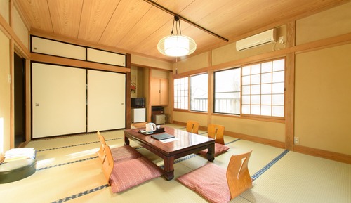 Japanese Style Room, New Building , Max 5 person with bath and toilet