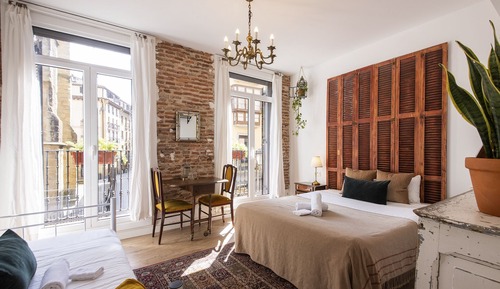 Habitación triple clásica, balcón, vistas a la ciudad
