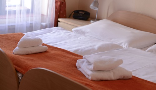 Habitación estándar con 1 cama doble o 2 individuales