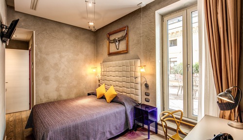 Habitación con 1 cama doble o 2 individuales, vistas a la ciudad