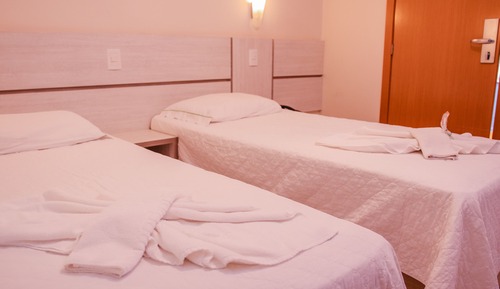 Habitación estándar con 1 cama doble o 2 individuales