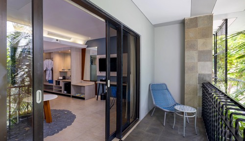 Solia Suite