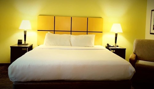 Suite estudio, 1 cama de matrimonio grande, bañera accesible (Communications)