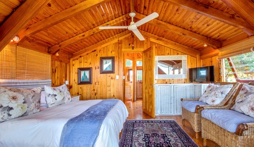 Cabaña (Double Storey Log Cabin)