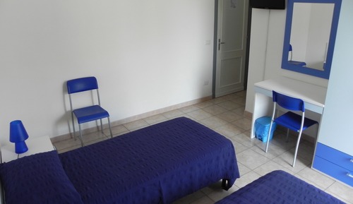 Habitación estándar con 1 cama doble o 2 individuales, no fumadores, vistas a la ciudad