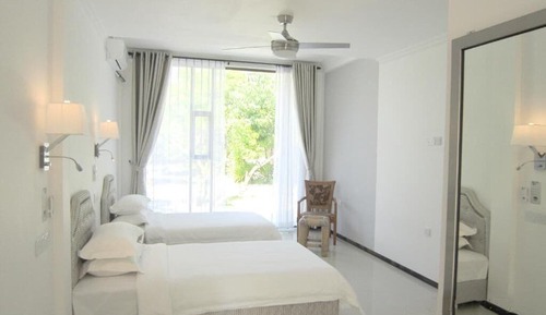 Habitación básica, 1 habitación, baño privado, junto a la playa