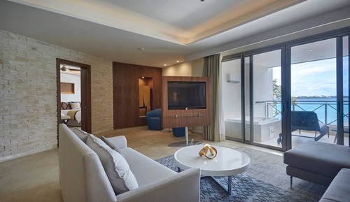 Luxury Penthouse One Bedroom Suite Ocean View Terrace Jacuzzi Diamond Club