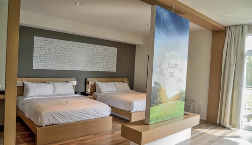 Suite, 2 camas de matrimonio, bañera, vistas al campo de golf