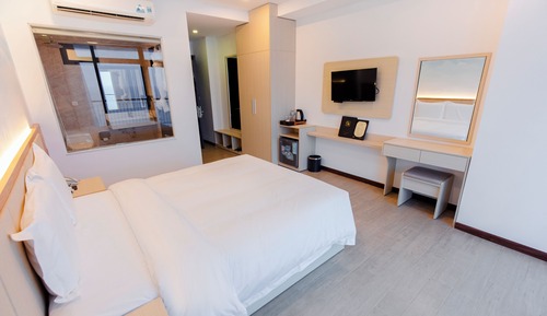 Habitación individual superior, 1 cama de matrimonio, bañera, vistas a la ciudad