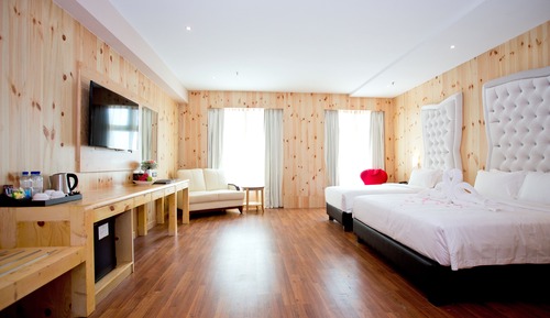 Habitación triple Deluxe (Leisure Only)